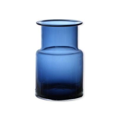 Vase en verre bleu marine forme bouteille Pacific Ht.20 cm