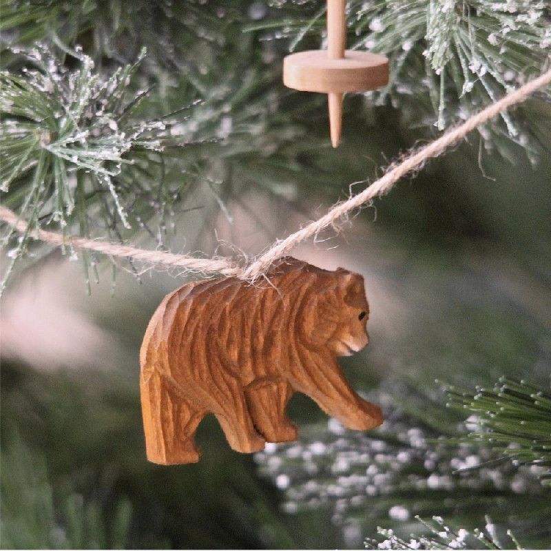Décoration à suspendre bois sculpté Petit ours - Les Sculpteurs du lac