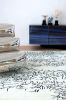 Article associé : Tapis Nature tufté main en laine négatif