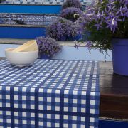 Chemin de table Vichy bleu coton enduit ourlé 160x50 - Fleur de Soleil