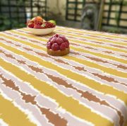 Nappe Ikat jaune curry coton enduit non ourlée 120x120 - Fleur de Soleil