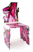 Chaise Streetart en acrylique rose, design Christophe Bernard - Acrila Concept