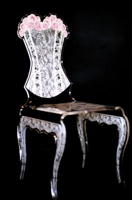 Chaise acrylique Eman rose