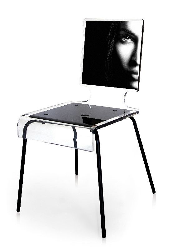 Chaise acrylique Graph pieds métal femme