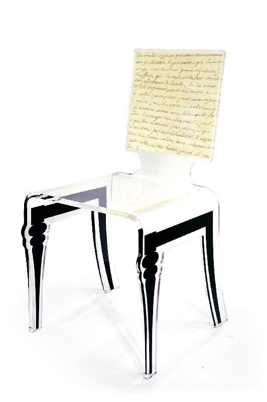 Chaise acrylique Graph pieds plexi calligraphie