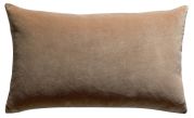 Coussin Elise velours de coton camel 30x50 - Vivaraise