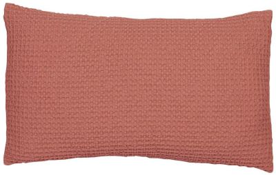 Housse de coussin Maïa en coton stonewashed coloris Blush 30x50 - Vivaraise