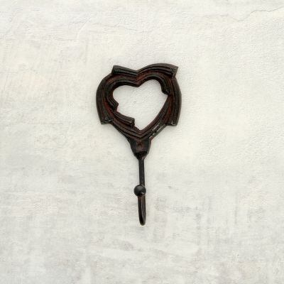 Crochet en fonte d'acier motif coeur rustique - Créations Léonie’s France