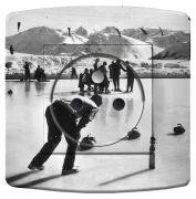 Prise déco Ski / Curling 2 pôles + terre - La Maison de Gaspard