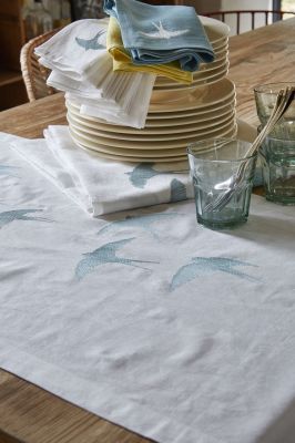 Serviette de table A ciel ouvert coton/lin blanc broderies oiseaux - Sylvie Thiriez