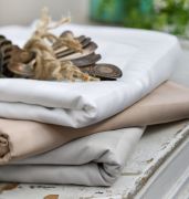 Serviette de table Budapest gris perle rayures damassées satin de coton - Sylvie Thiriez