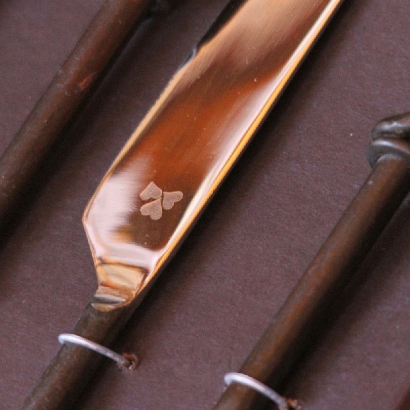 Couteau à beurre fer forgé Sarment de vigne - Les Sculpteurs du lac