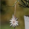 Décoration bois sculpté Edelweiss à suspendre