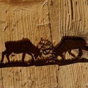 Motif aimanté métal aspect rouillé Combat de rennes - Les Sculpteurs du lac