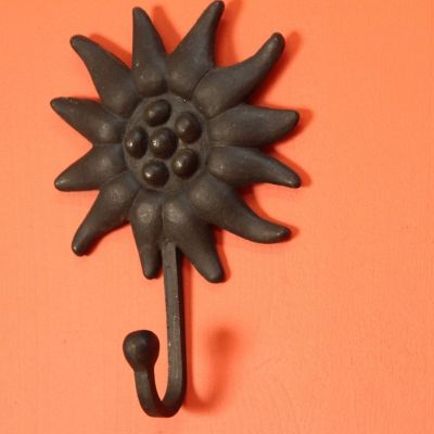 Patère edelweiss fonte, 1 crochet - Les Sculpteurs du lac