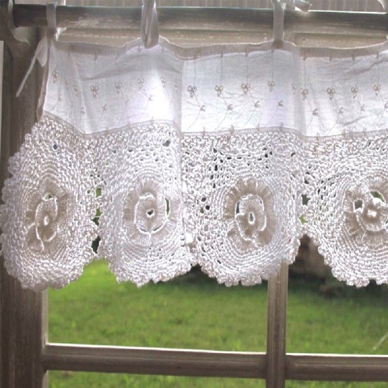 Rideau cantonière crochet blanc 45cm - Décoration | decotaime.fr Rideau cantonière crochet blanc 45cm - Décoration | decotaime.fr