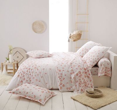 Drap housse Pétales satin de coton motifs fleurs rouge 90x190 - Tradilinge