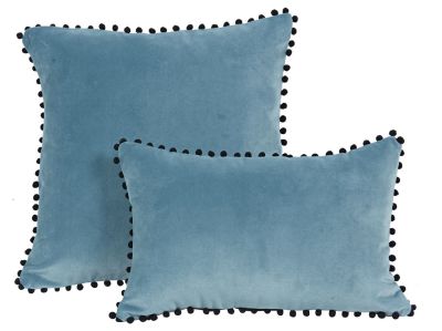 Coussin velours bleu + pompons noirs Farandole 45x30 - Autrement dit