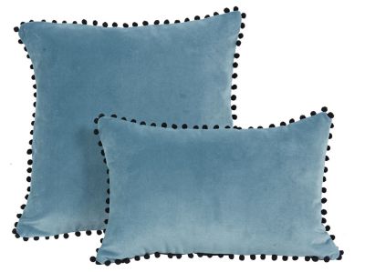 Coussin velours bleu + pompons noirs Farandole 45x45 - Autrement dit