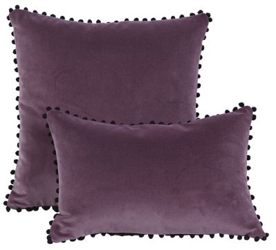 Coussin velours parme + pompons noirs Farandole 45x30 - Autrement dit